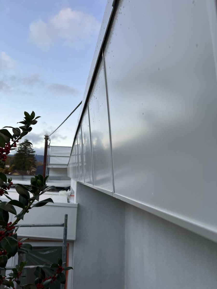 Habillage d'un bandeau terrasse en tôle thermolaquée