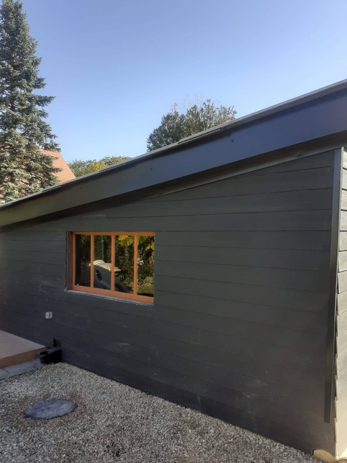 Habillage de façade en lame de cédral