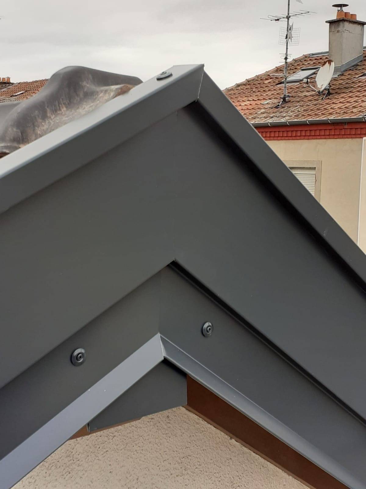 Habillage de planche de rive