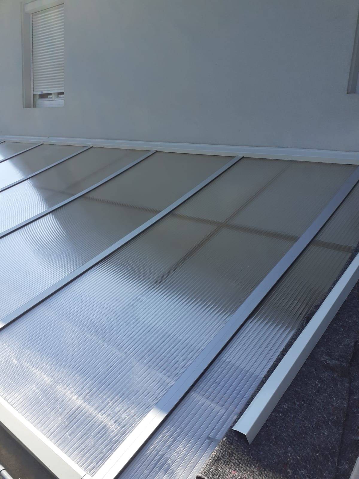 Remplacement de couverture plaque translucide