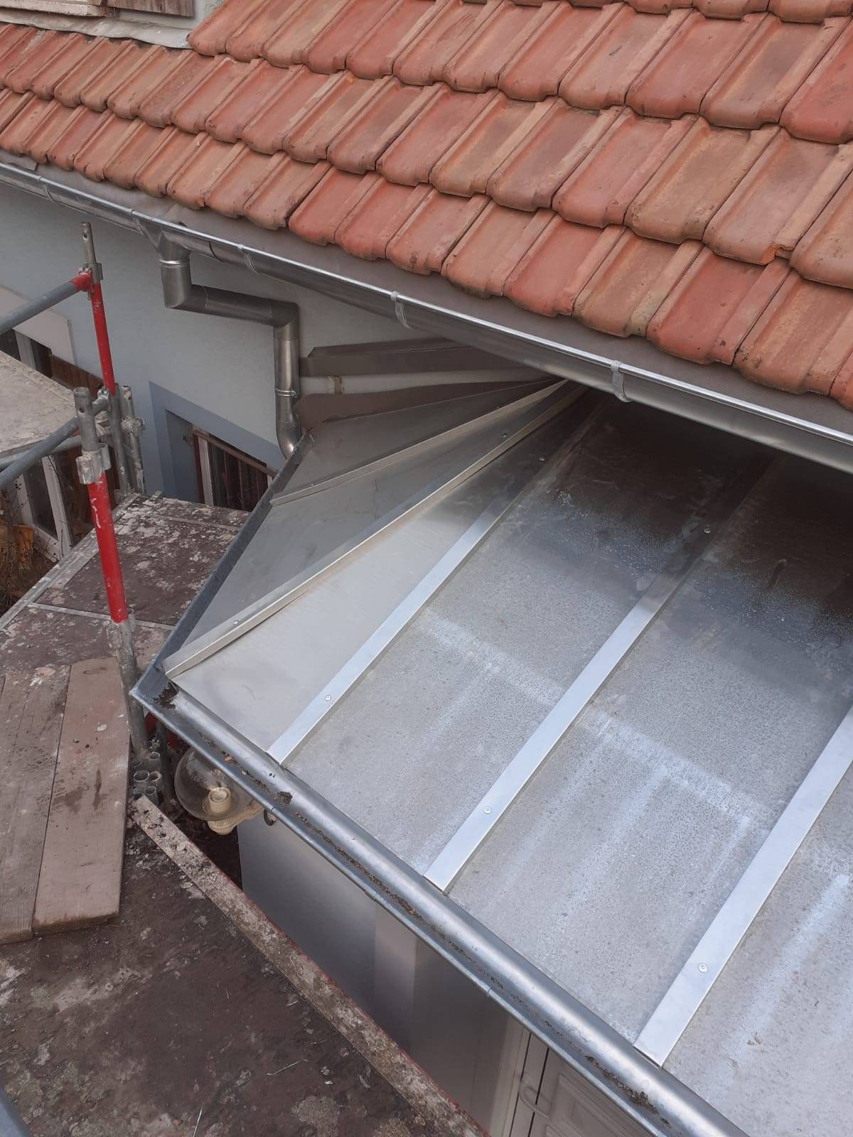 Toiture en joint debout en zinc