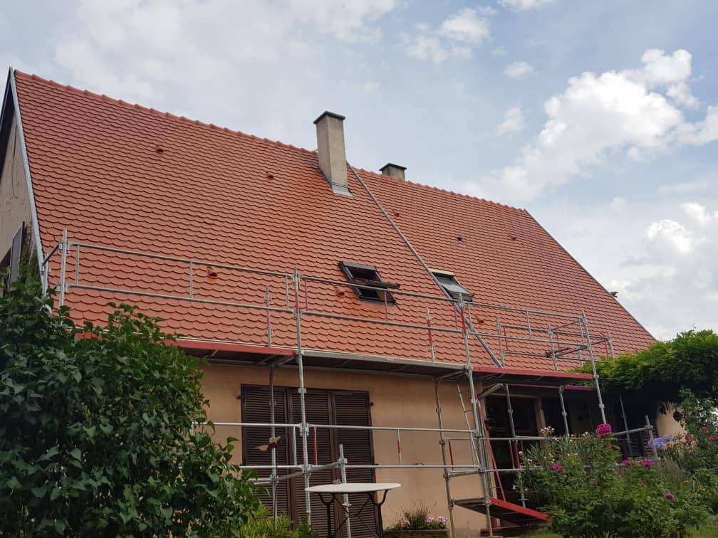 Traitement hydrofuge de la toiture contre la dégradation