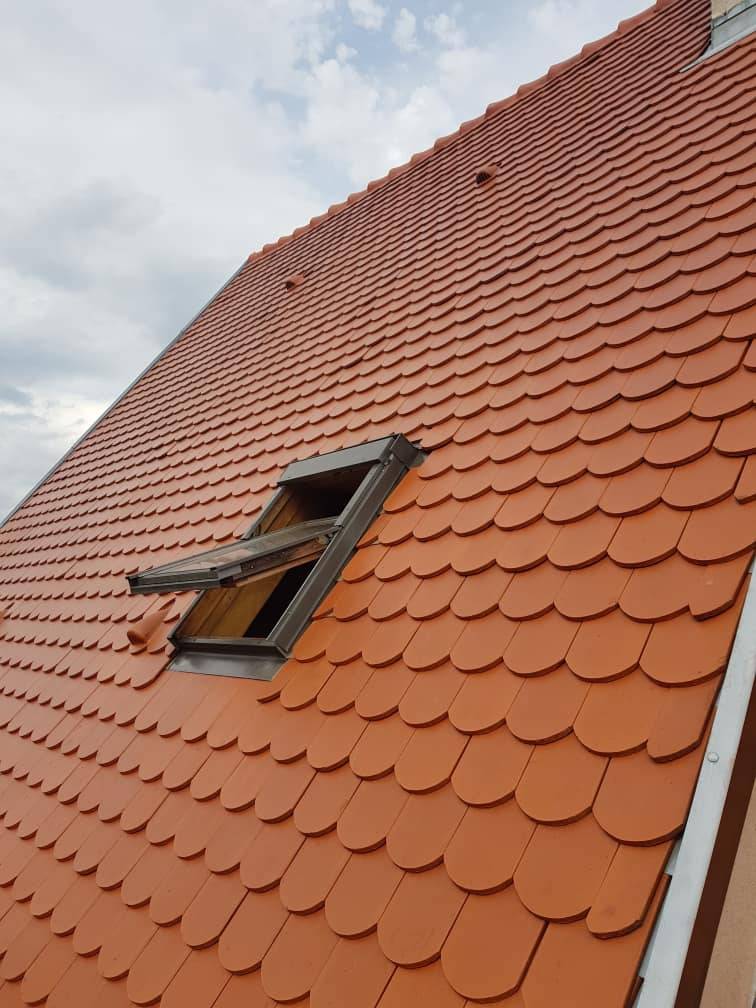 Traitement hydrofuge de la toiture contre la dégradation